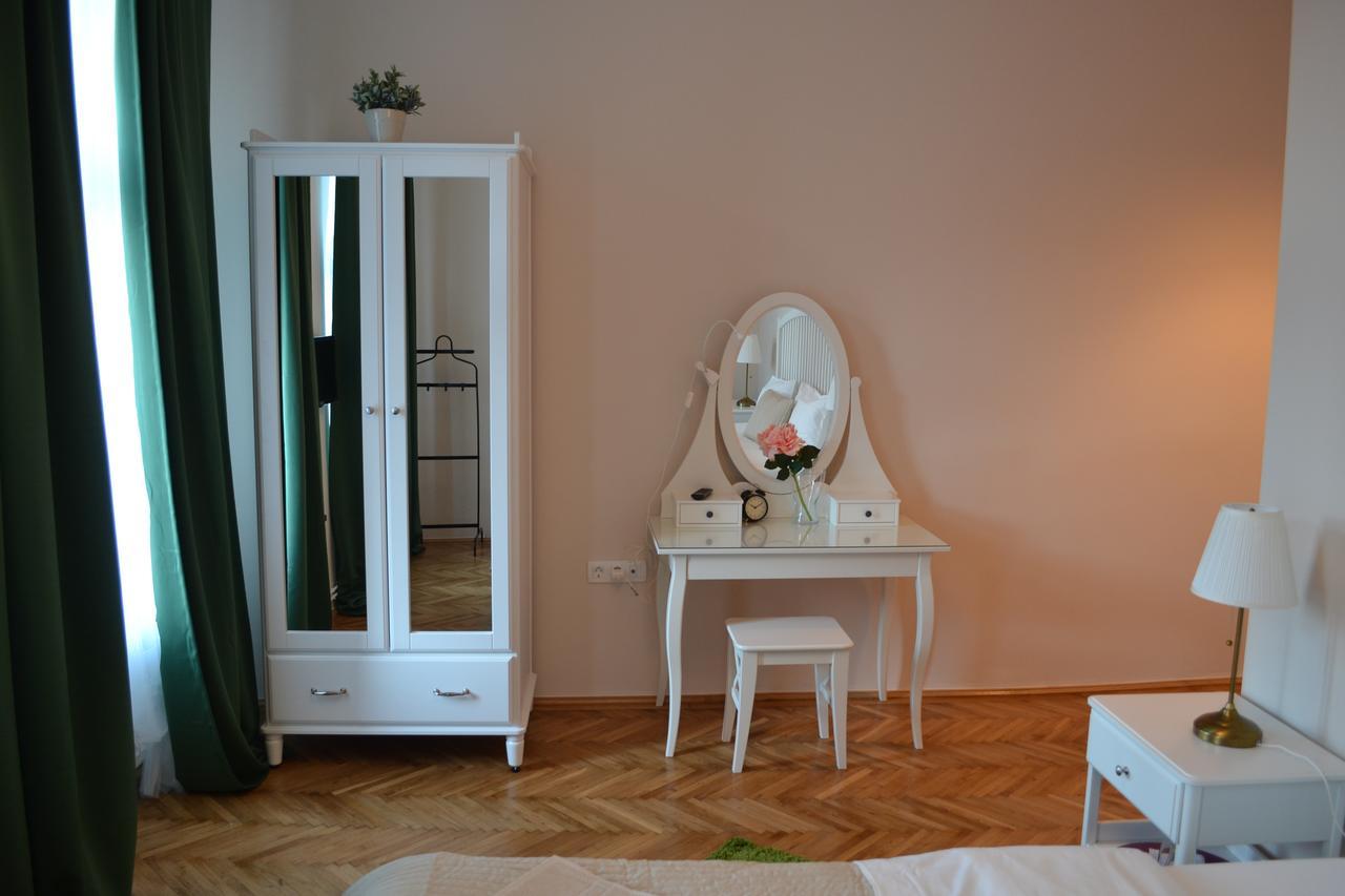 Casa Krone - Piata Sfatului Brasov Bagian luar foto