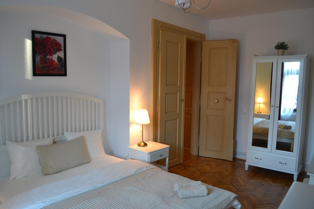Casa Krone - Piata Sfatului Brasov Bagian luar foto