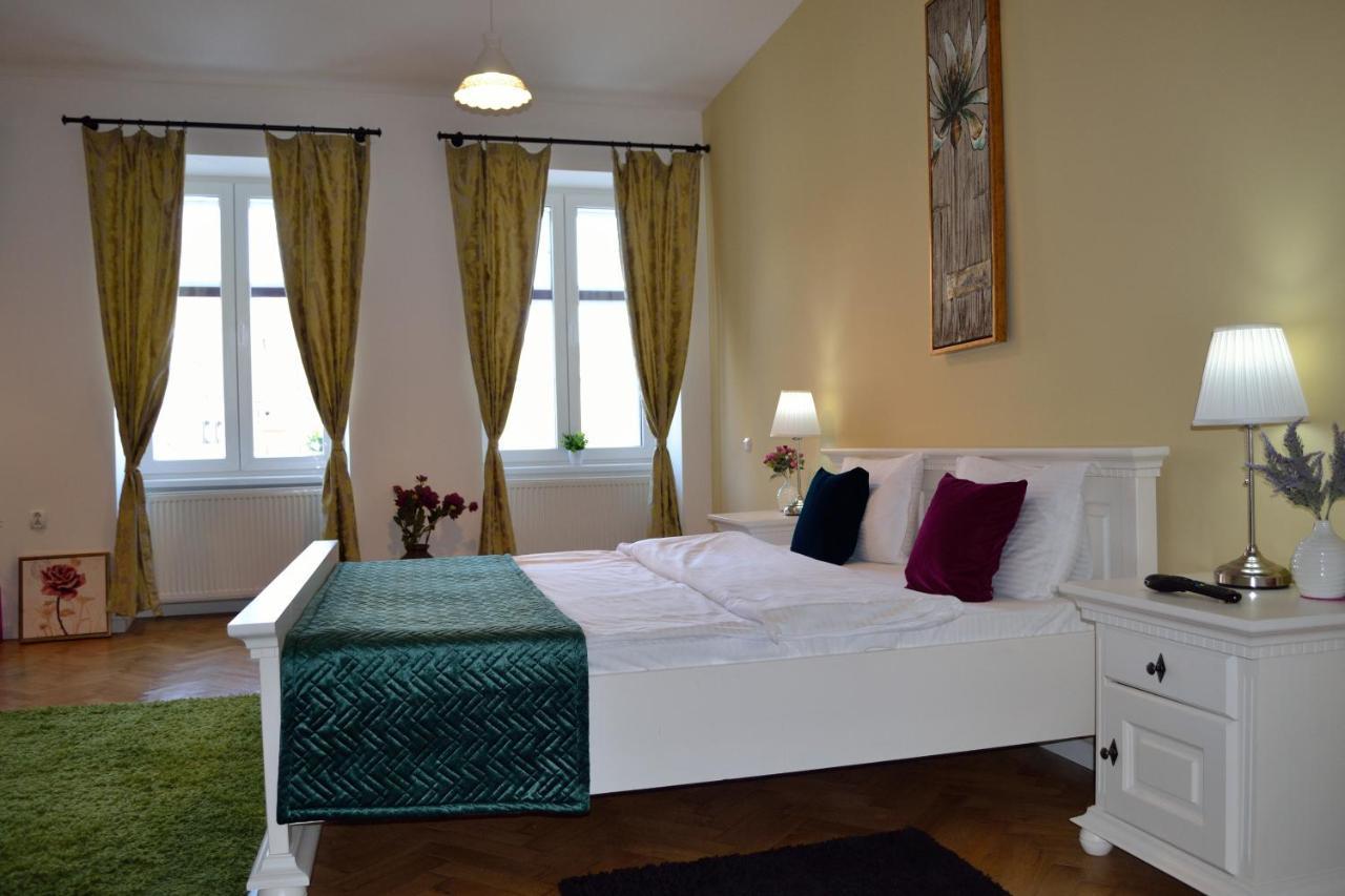 Casa Krone - Piata Sfatului Brasov Bagian luar foto